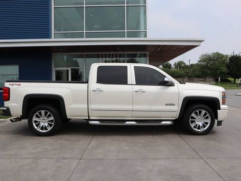 Used 2014 Chevrolet Silverado 1500 High Country w/ High Country Premium Package AWD/4WD image 2