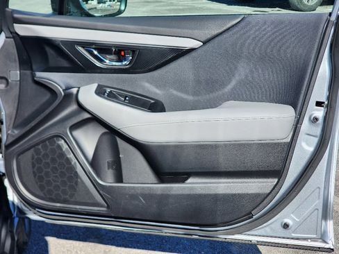 Used 2025 Subaru Outback Premium image 25