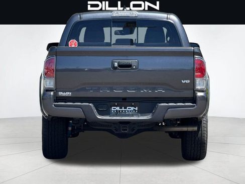 Used 2021 Toyota Tacoma TRD Sport AWD/4WD image 5