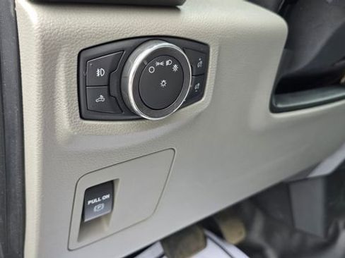 Used 2019 Ford F150 XLT w/ Trailer Tow Package image 19