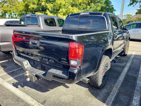 Used 2023 Toyota Tacoma SR5 w/ Technology Package AWD/4WD image 4