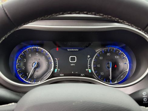 New 2026 Chrysler Voyager LX image 17