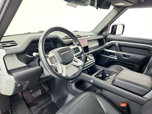 Certified 2022 Land Rover Defender 110 XS Edition image 16