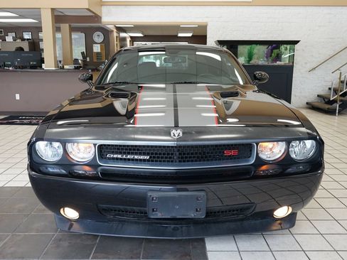 Used 2010 Dodge Challenger SE RWD image 15