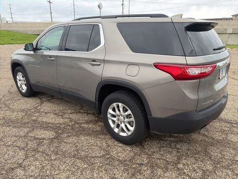 Used 2019 Chevrolet Traverse LT FWD image 4