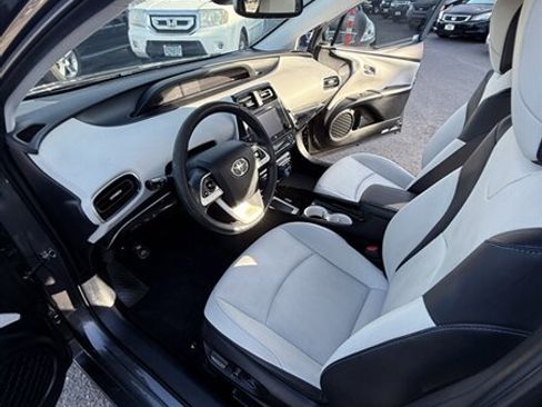 Used 2016 Toyota Prius Four Touring w/ Premium Convenience Package image 26