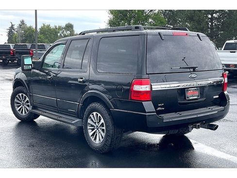 Used 2016 Ford Expedition XLT AWD/4WD image 13