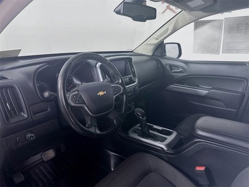 Used 2022 Chevrolet Colorado LT w/ Fleet Safety Package image 25