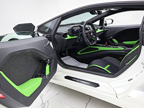 Used 2026 Lamborghini Temerario AWD/4WD image 38