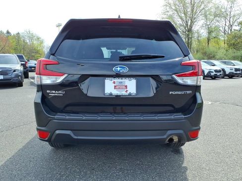 Used 2023 Subaru Forester Premium image 21