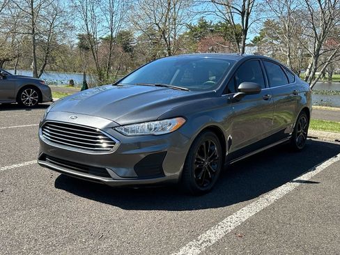Used 2020 Ford Fusion SE image 8