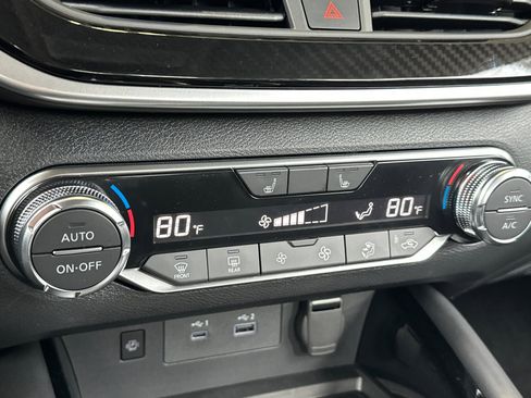 New 2025 Nissan Altima 2.5 SR image 19