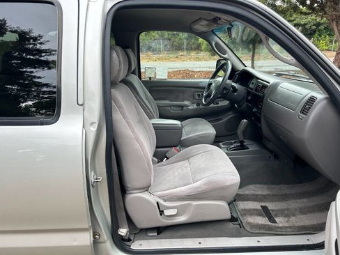 Used 2004 Toyota Tacoma PreRunner image 29