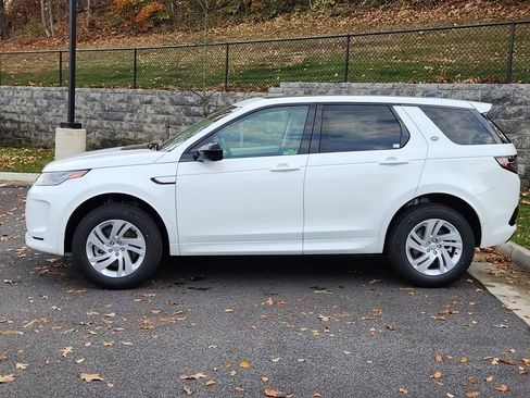 Used 2025 Land Rover Discovery Sport S image 6