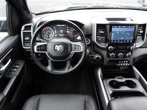 Used 2022 RAM 1500 Big Horn AWD/4WD image 40