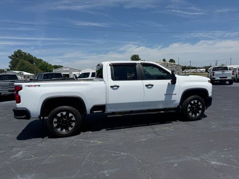 Used 2020 Chevrolet Silverado 2500 Custom w/ Custom Value Package AWD/4WD image 8
