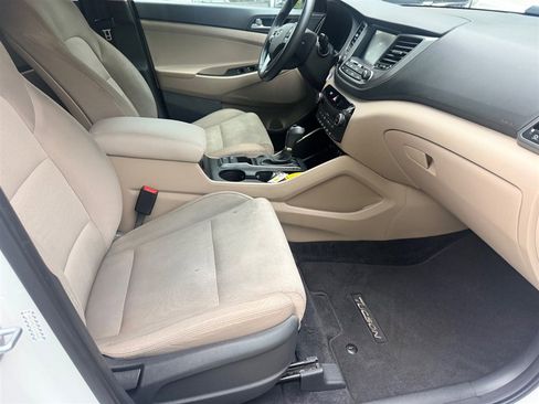 Used 2018 Hyundai Tucson Sport FWD image 14