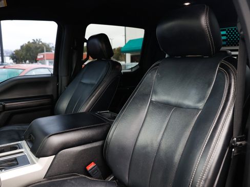 Used 2019 Ford F150 Lariat image 9