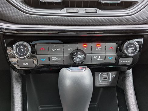 New 2026 Jeep Compass Limited w/ Sun, Sound & Navigation Group image 19