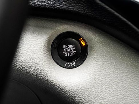 Used 2021 Jeep Cherokee Limited w/ Elite Package image 20