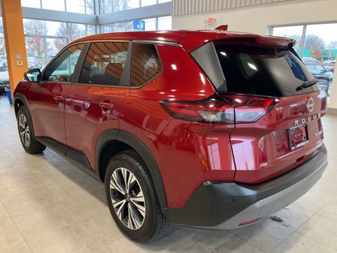 Used 2023 Nissan Rogue SV AWD/4WD image 7