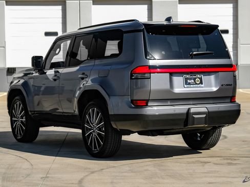 Used 2026 Lexus GX 550 image 9