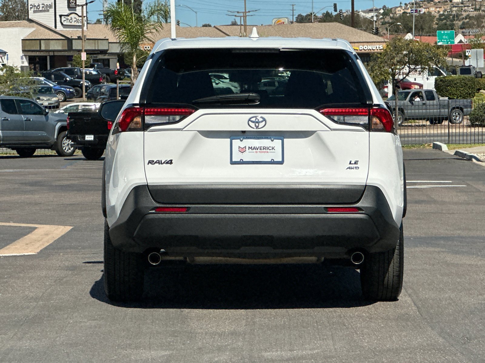 Used 2025 Toyota RAV4 LE AWD/4WD image 4