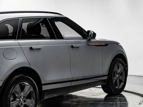 Used 2022 Land Rover Range Rover Velar R-Dynamic S image 15