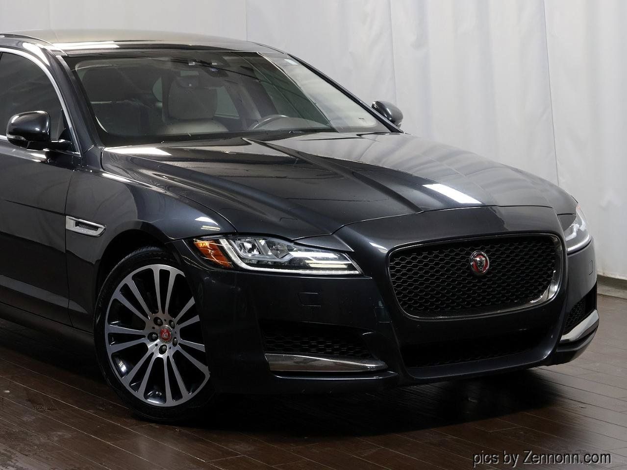 Used 2020 Jaguar XF Prestige AWD/4WD image 2