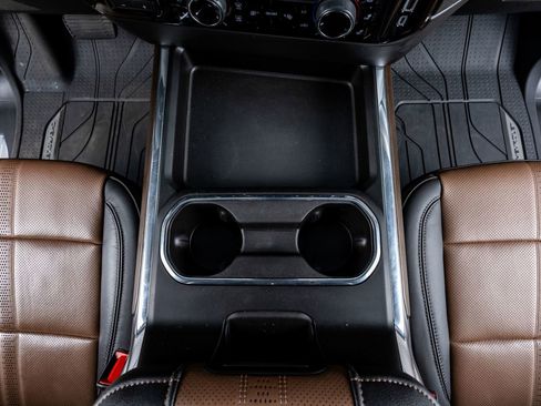 Used 2024 Chevrolet Silverado 3500 High Country w/ High Country Premium Package image 28