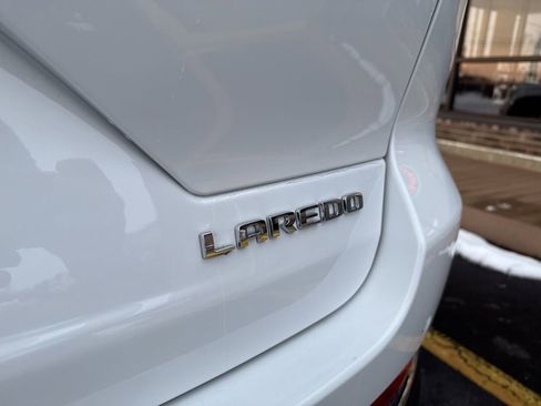 Used 2024 Jeep Grand Cherokee Laredo X image 17