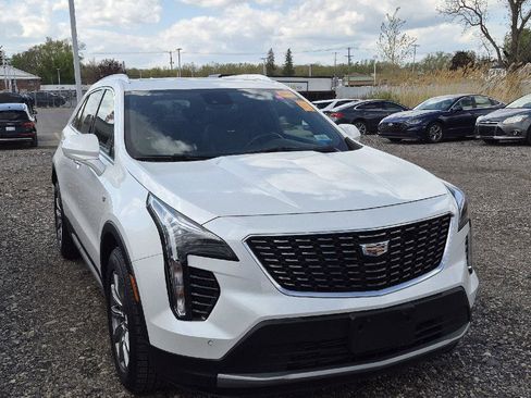 Used 2020 Cadillac XT4 Premium Luxury w/ Sun And Sound Package AWD/4WD image 2