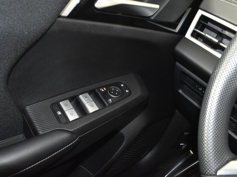 Used 2024 Mitsubishi Outlander ES image 34