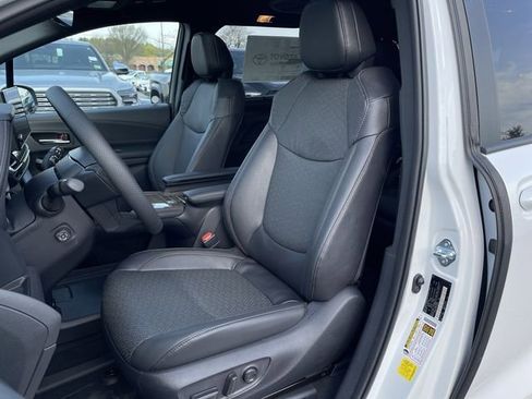 New 2026 Toyota Sienna Platinum AWD/4WD image 14