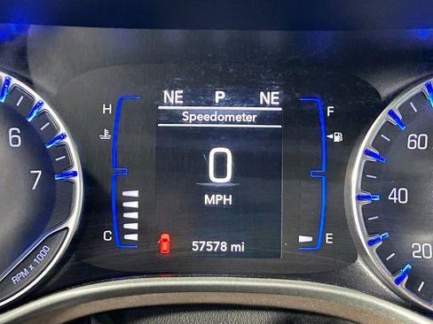 Used 2023 Chrysler Voyager LX FWD image 22