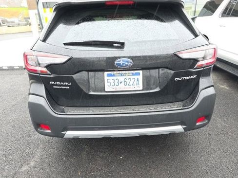 Used 2025 Subaru Outback Limited image 12
