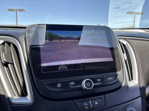 Used 2025 Chevrolet Malibu LT FWD image 23