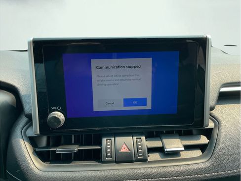 Certified 2023 Toyota RAV4 XLE Premium AWD/4WD image 21