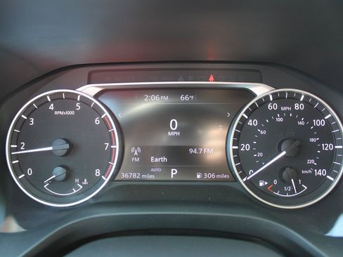 Used 2025 Nissan Rogue SV AWD/4WD image 16