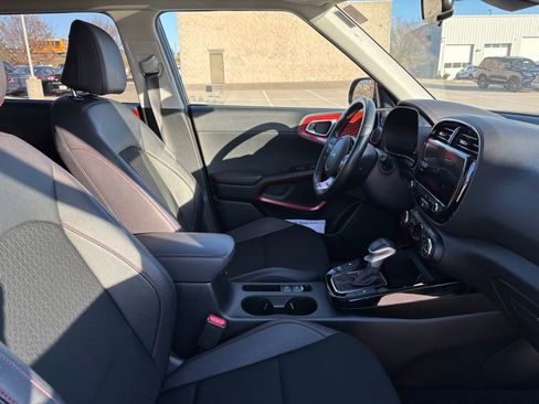 Used 2023 Kia Soul GT-Line w/ GT-Line Technology Package image 15