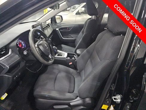 Used 2019 Toyota RAV4 LE w/ Carpet Mat Package FWD image 4