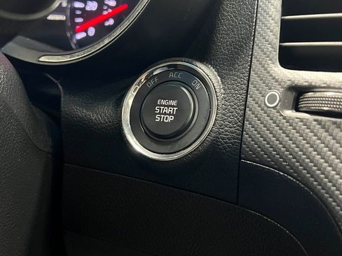 Used 2017 Kia Forte EX w/ EX Premium Plus Package image 21