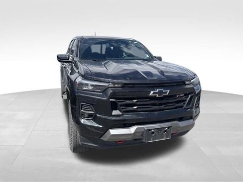 Used 2024 Chevrolet Colorado Z71 w/ Z71 Convenience Package 2 AWD/4WD image 6