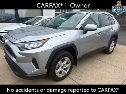 Used 2020 Toyota RAV4 XLE w/ Convenience Package AWD/4WD image 2