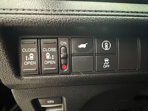 Used 2023 Honda Odyssey Sport image 28