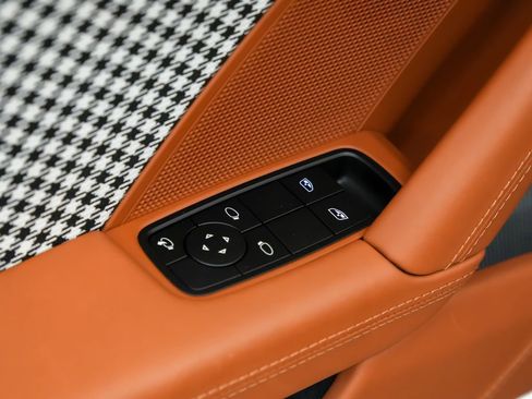 Certified 2024 Porsche 911 Turbo AWD/4WD image 19