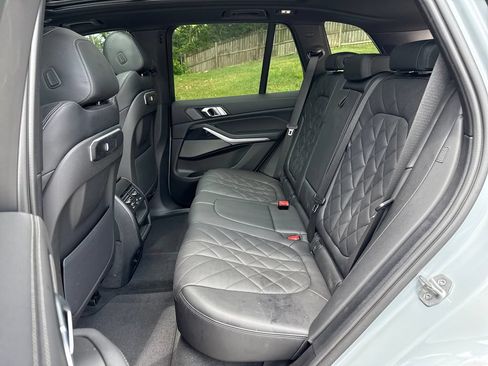 Used 2024 BMW X5 xDrive40i w/ M Sport Package AWD/4WD image 25