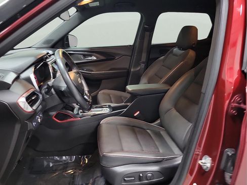 Used 2022 Chevrolet TrailBlazer RS w/ Convenience Package FWD image 11