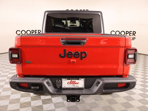 Used 2022 Jeep Gladiator Sport AWD/4WD image 20