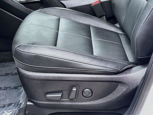 Used 2025 Kia Telluride EX w/ EX Captain's Chair Package FWD image 20